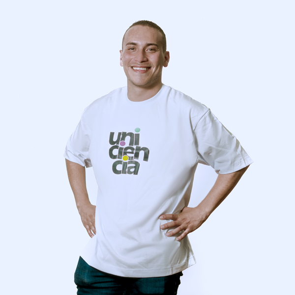 Camiseta Blanca/Negra unisex over